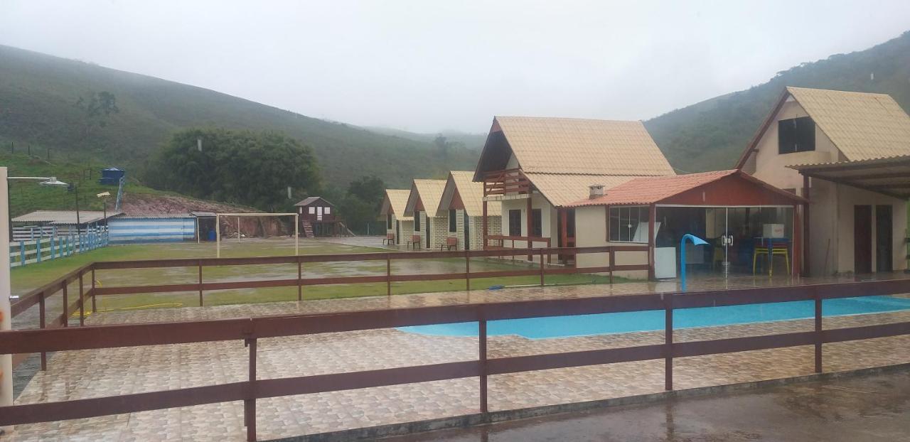 Pousada Recanto Feliz Carvalhos Mg ภายนอก รูปภาพ
